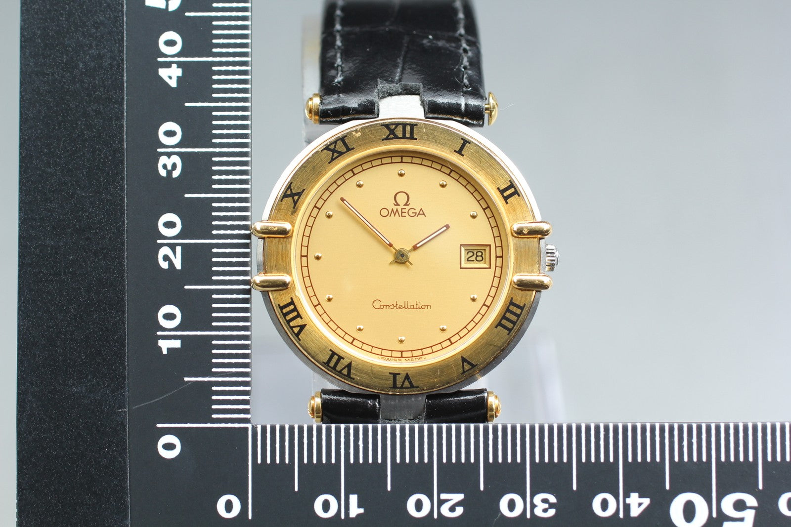 1993 Near MINT OMEGA Constellation 31mm 196.0360 Quartz Gold Dial Men's Vintage
