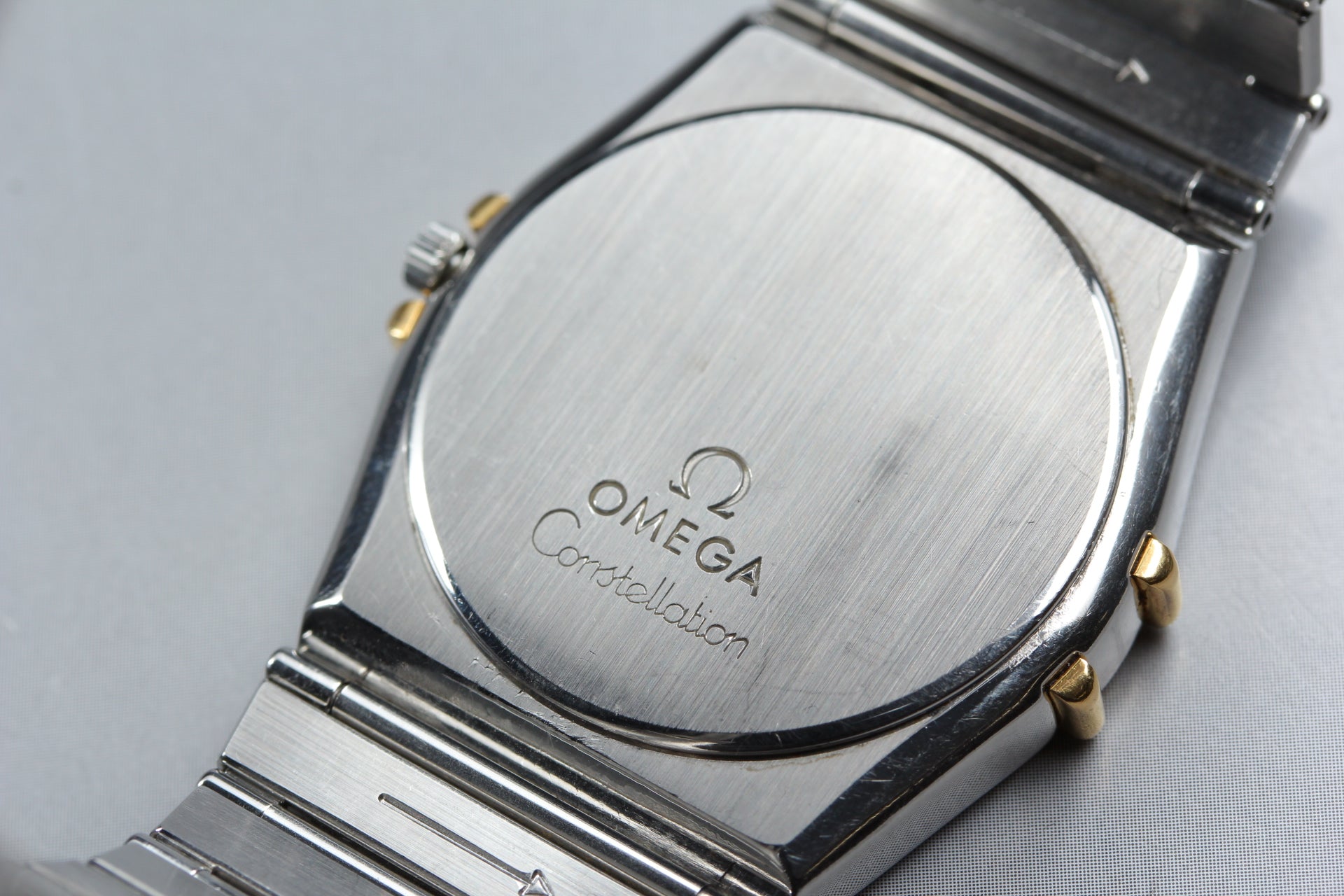 1988 Near MINT OMEGA Constellation 32mm 396.1070 Quartz Gold Dial Men's Vintage
