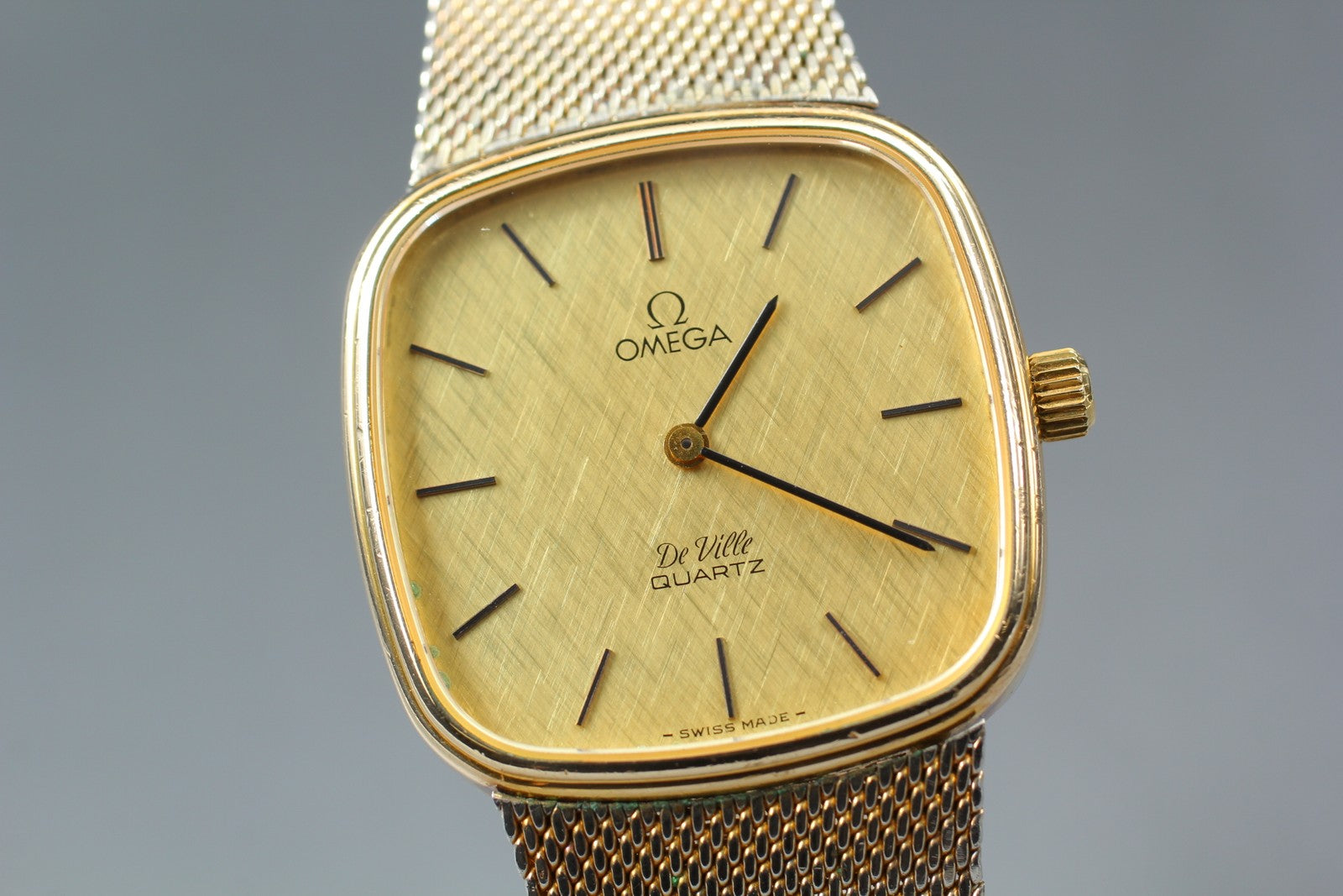 1979 OMEGA De Ville 30mm 191.0065 Quartz Gold Dial Men's Watch Vintage Exc+5