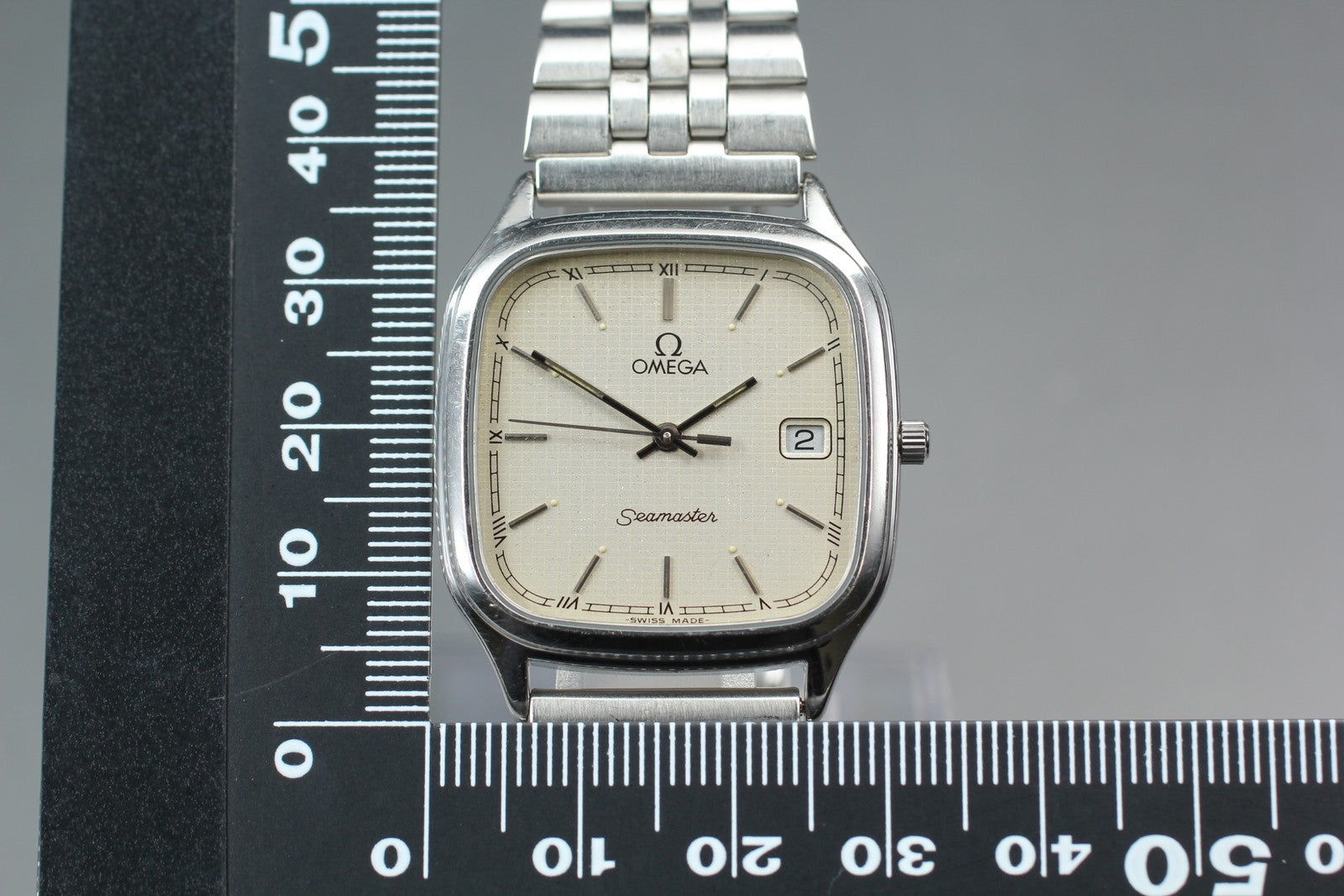 1984 Near MINT/Box, Paper OMEGA Seamaster 31mm 196.0311 Quartz Men's Vintage