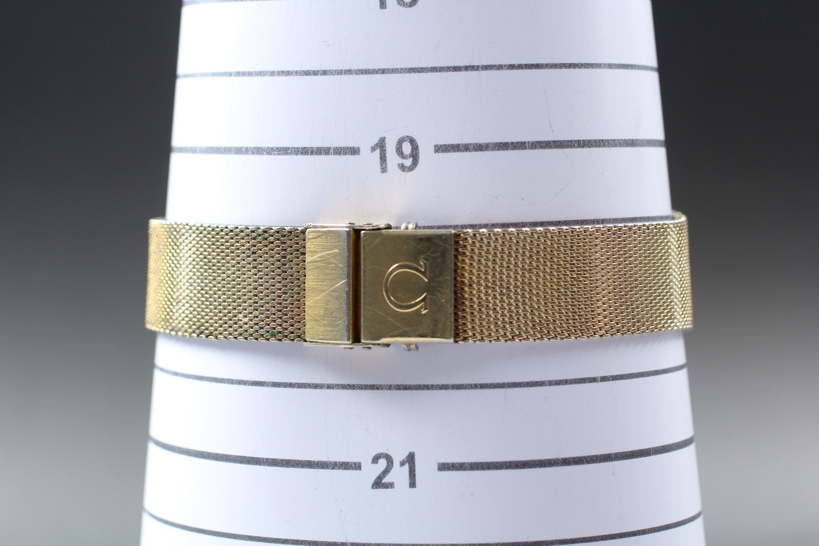 1979 OMEGA De Ville 30mm 191.0065 Quartz Gold Dial Men's Watch Vintage Exc+5