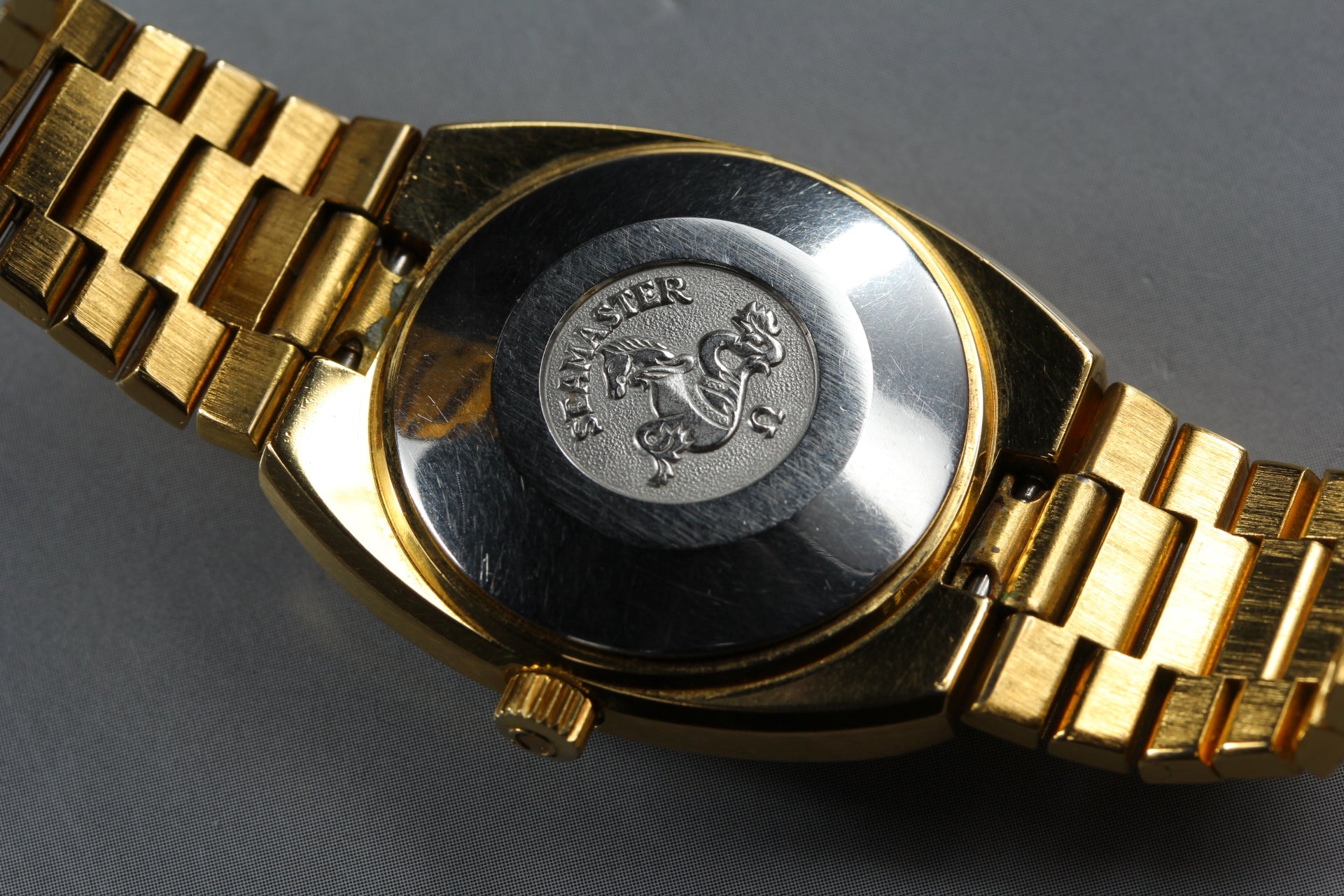 1979 Near MINT/Box OMEGA Seamaster 27mm 566.0087 Automatic Gold Women's Vintage