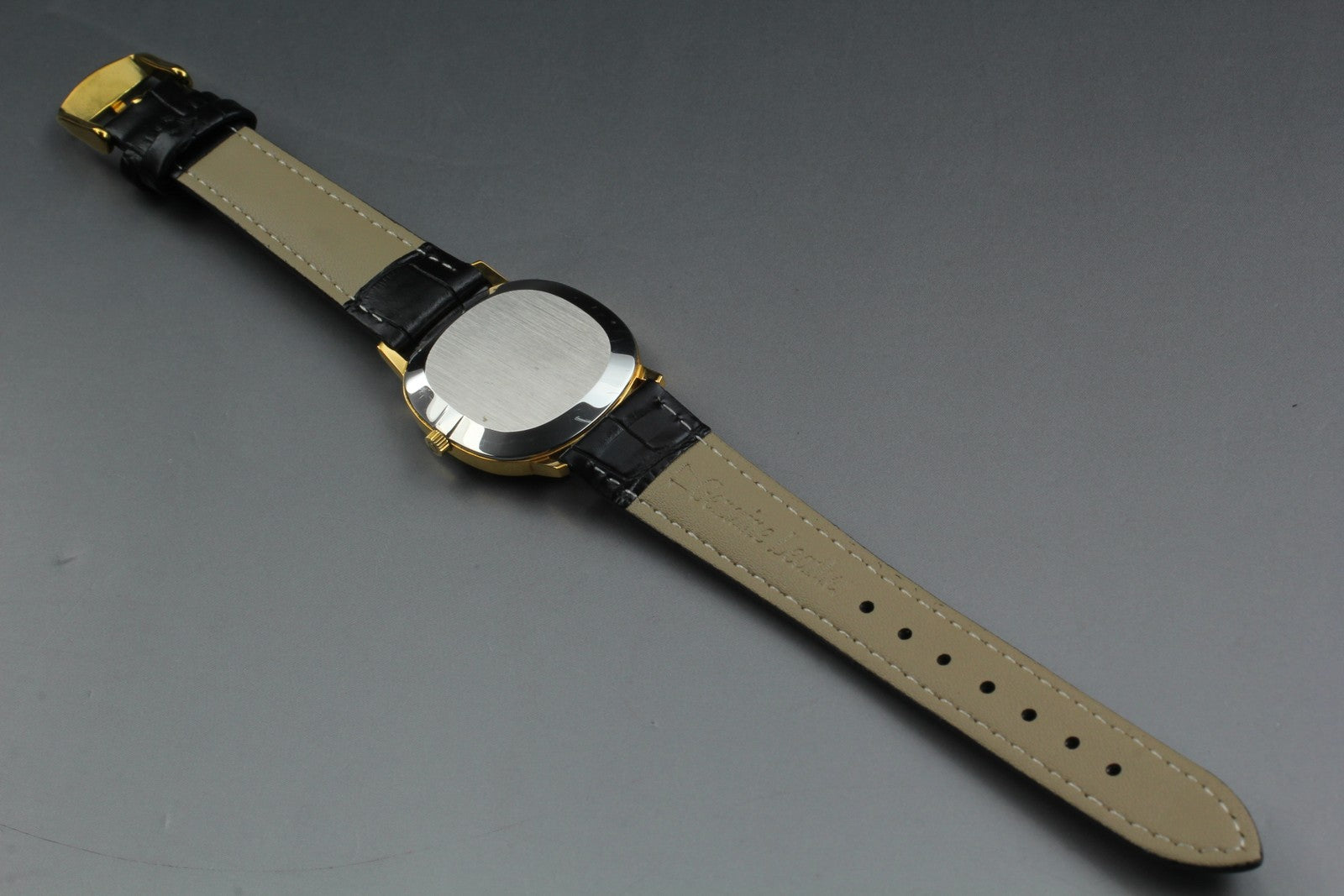 1979 Near MINT OMEGA De Ville 31mm 111.0148 Manual White Roman Dial Men Vintage