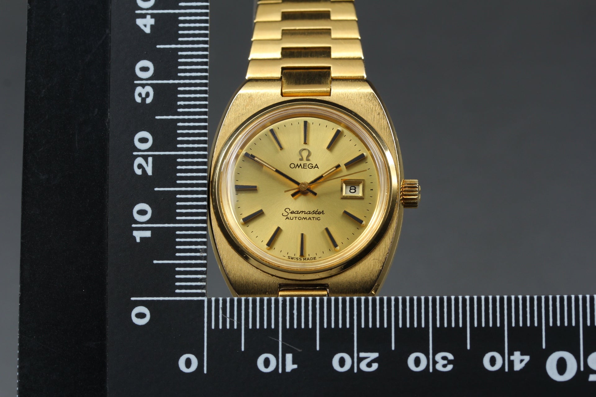 1979 Near MINT/Box OMEGA Seamaster 27mm 566.0087 Automatic Gold Women's Vintage