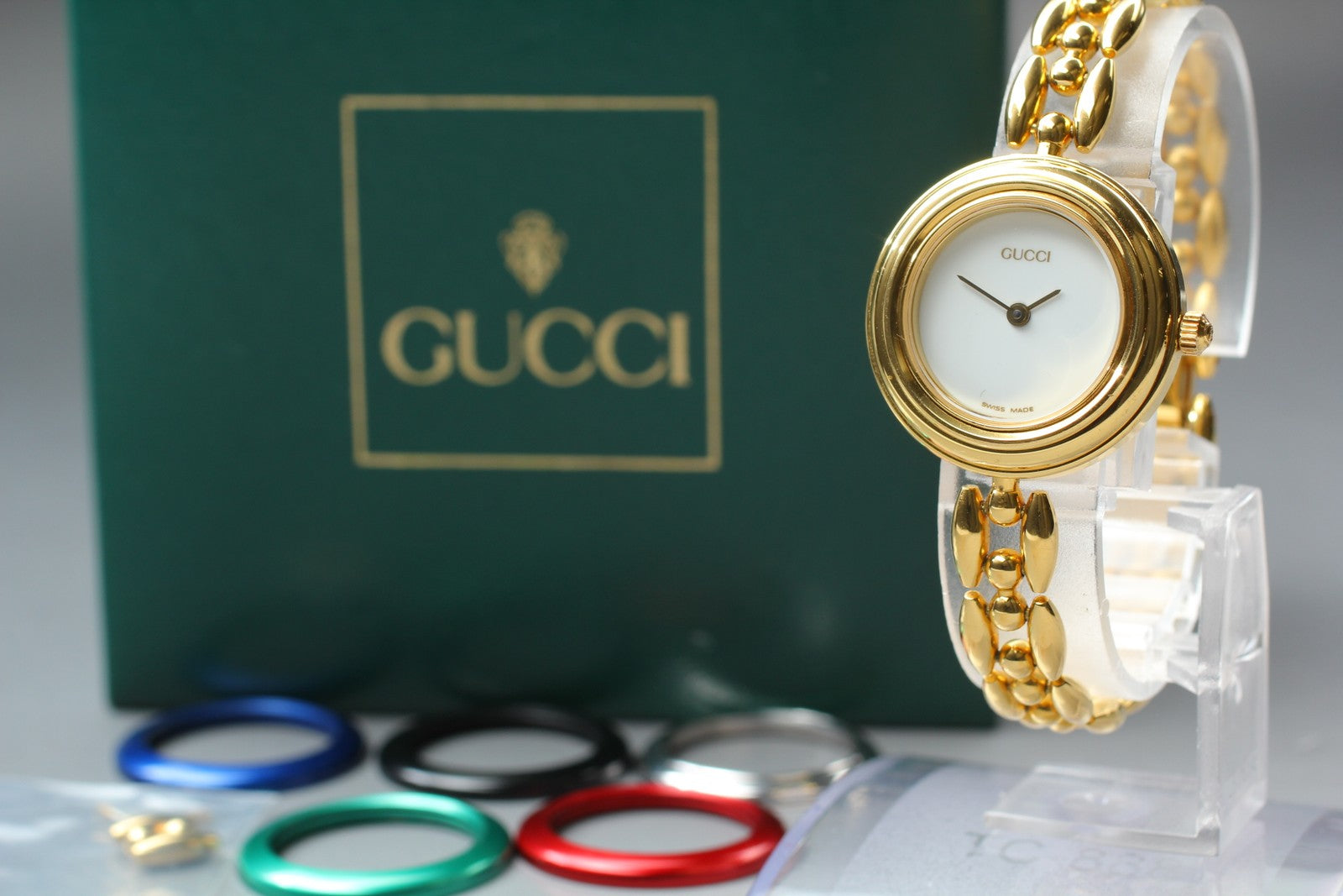 Near MINT/Box GUCCI Change Bezel 11/12.2 6 Colors 26mm Quartz White Dial Women's