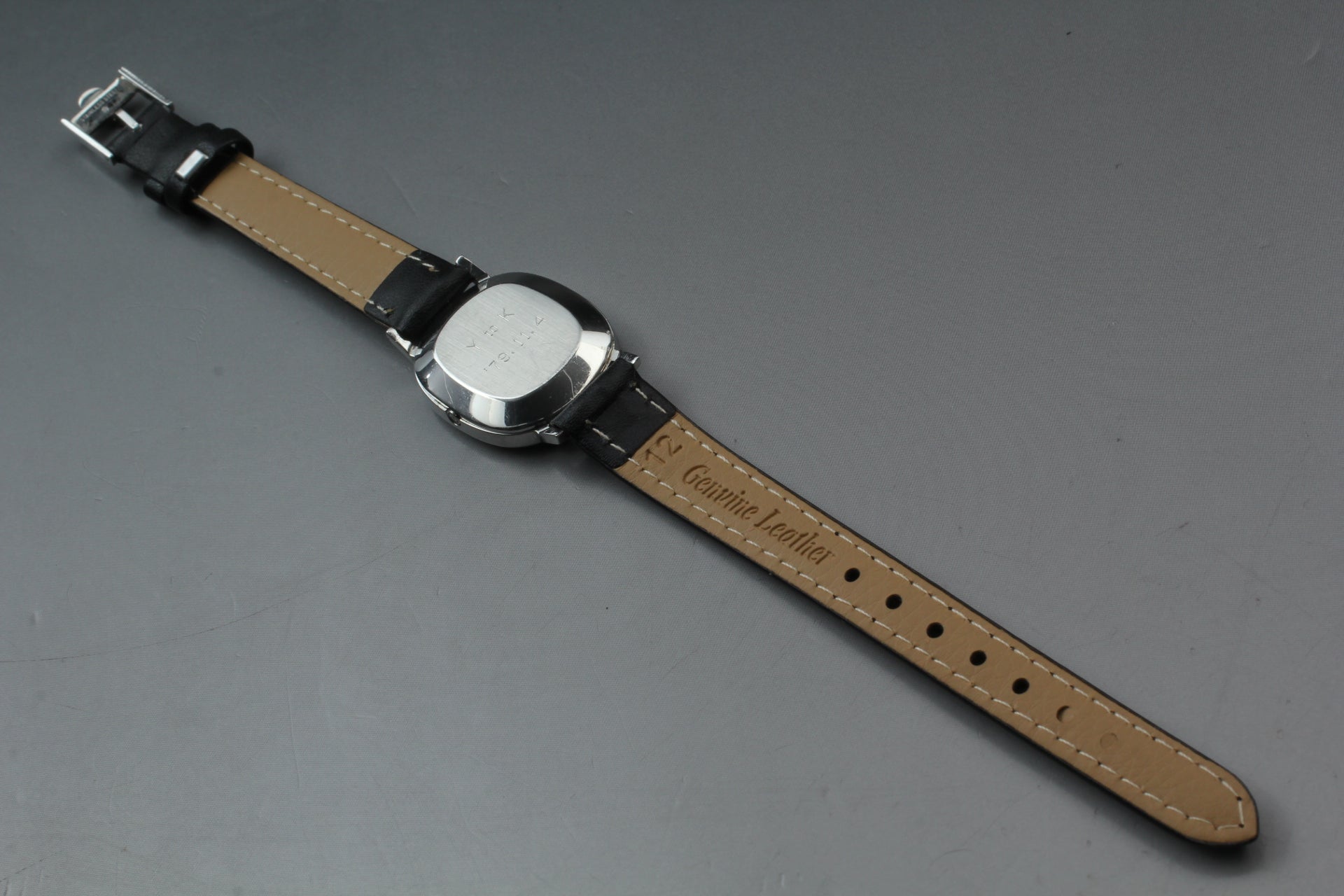 1979 Near MINT OMEGA De Ville 24mm 591.0021 Quartz Silver Dial Women's Vintage