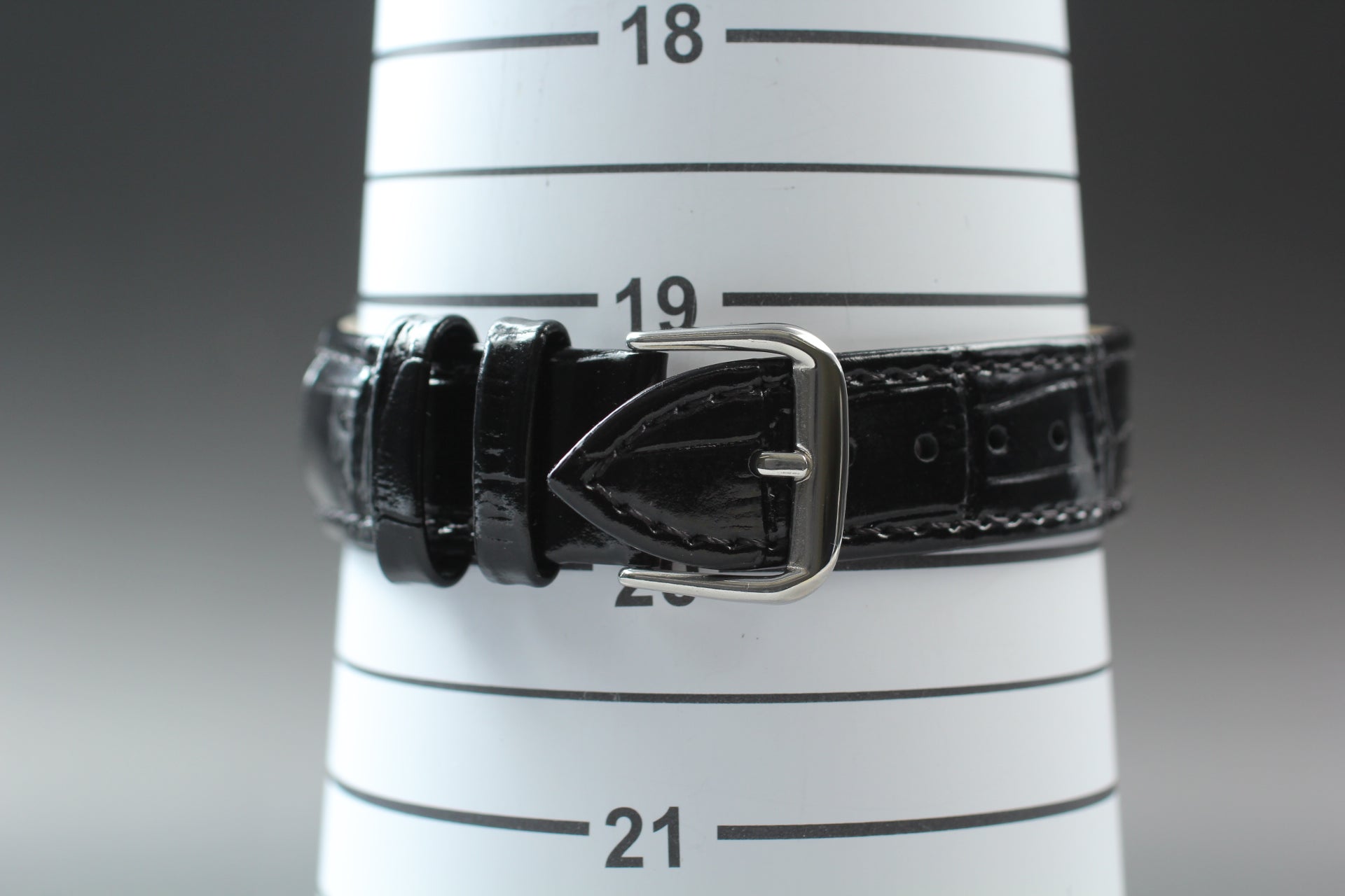 Serviced 1978 MINT OMEGA De Ville 31mm 111.0118 Manual Silver Dial Men's Vintage