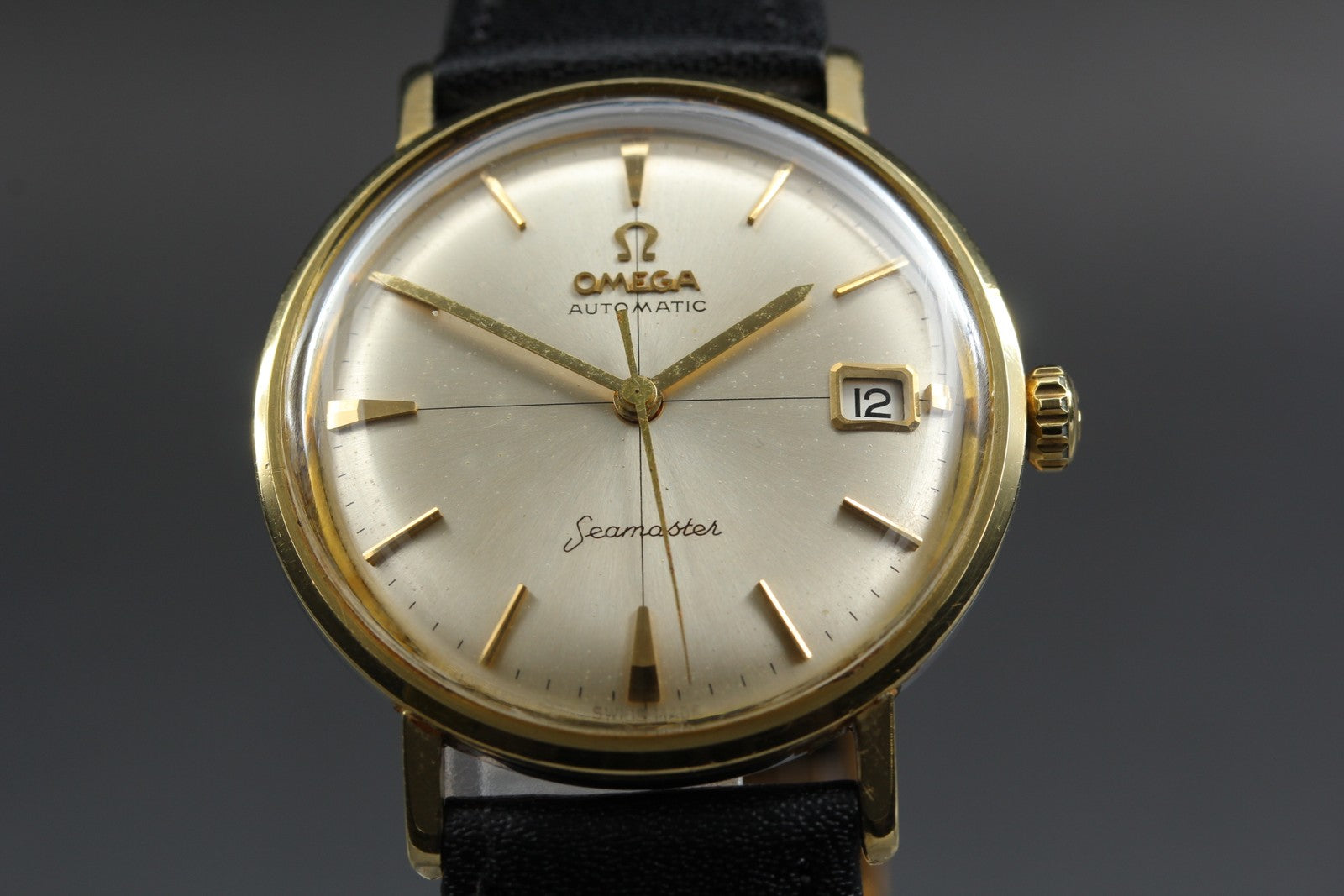 Near MINT OMEGA Seamaster 34mm Automatic Champagne Gold Dial Men's Watch Vintage
