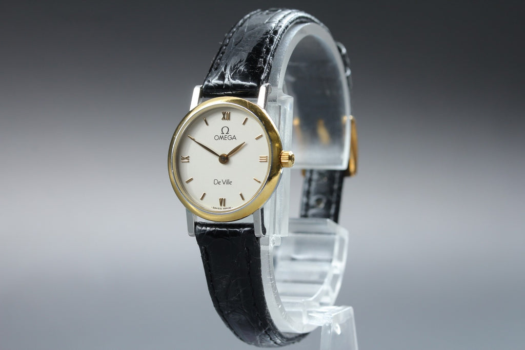 1997 Near MINT OMEGA De Ville 23mm 595.1111 Quartz White Roman Women's Vintage