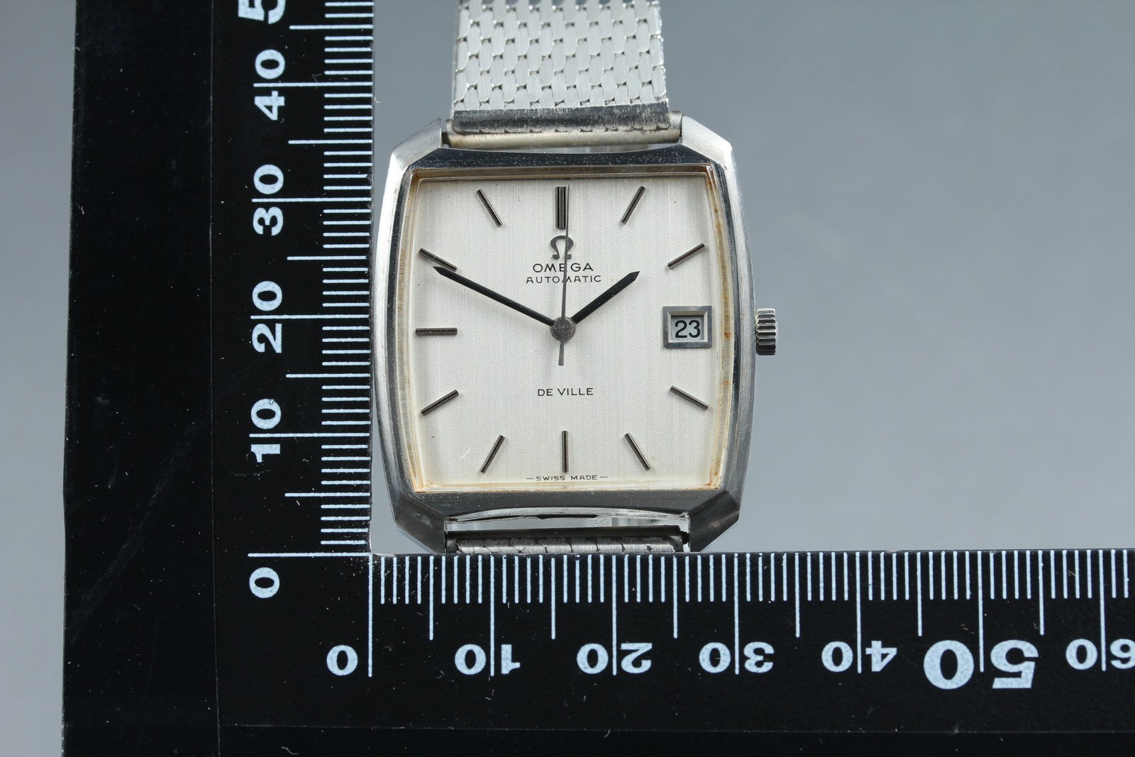 1969 Near MINT OMEGA De Ville 32mm 162.048 Automatic Silver Dial Men's Vintage