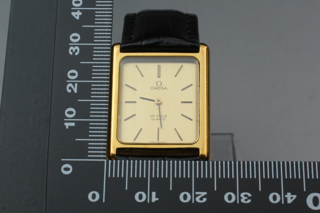 1979 Near MINT OMEGA De Ville 24mm 591.0027 Quartz Gold Dial Tank Unisex Vintage