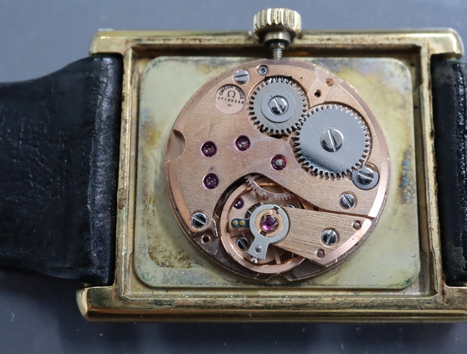 1973 Near MINT OMEGA De Ville 24mm 511.0404 Manual Roman Tank Unisex Vintage