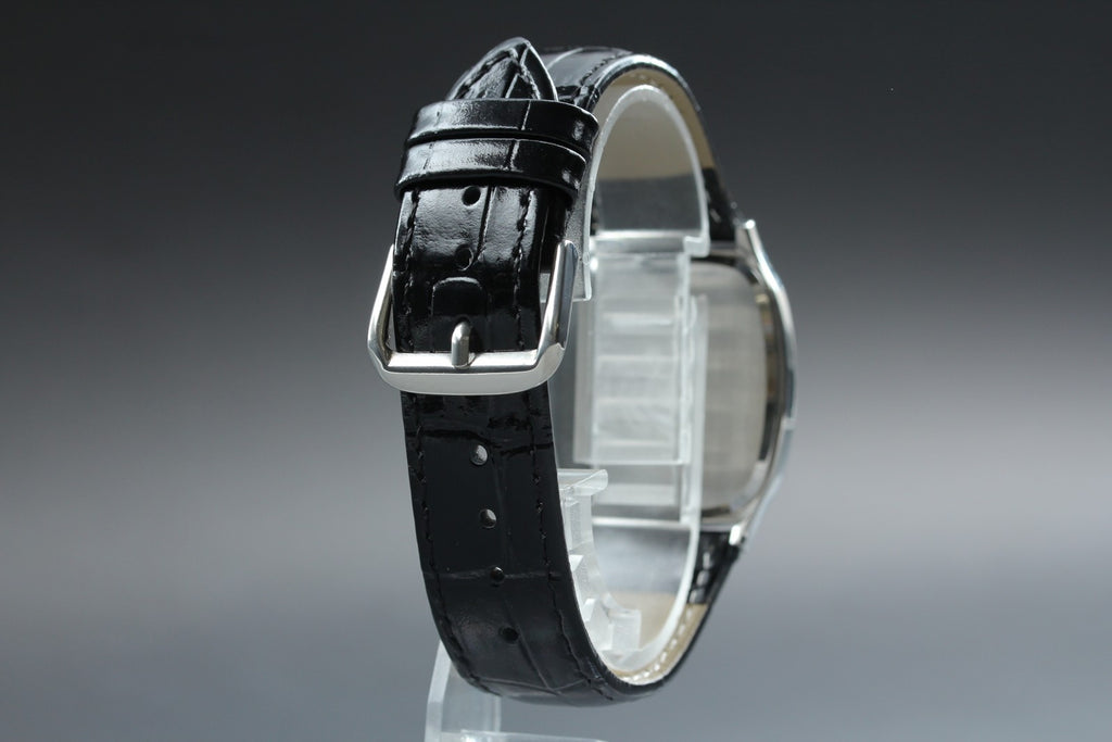 1979 Near MINT OMEGA De Ville 32mm 192.0044 Quartz Silver Dial Men's Vintage