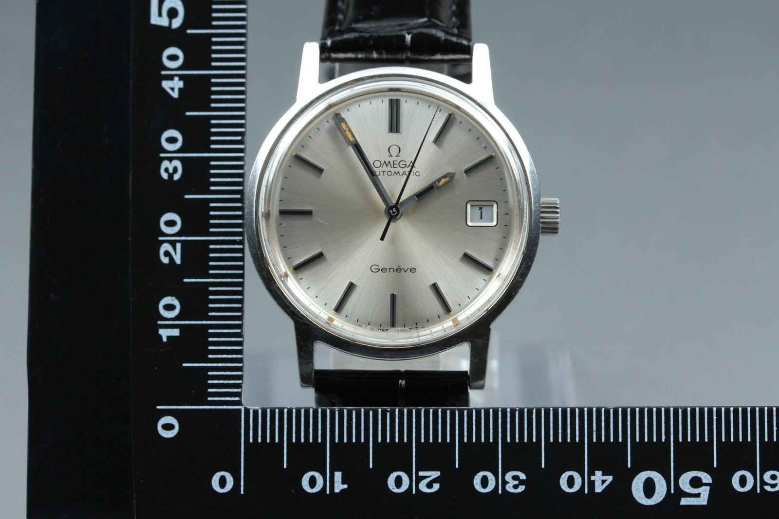 1974 Near MINT OMEGA Geneve 35mm 166.0163 Automatic Silver Dial Men's Vintage