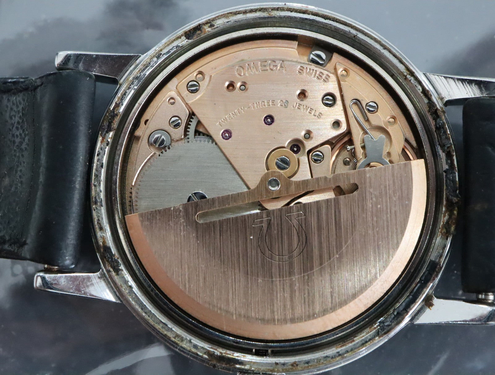 1974 Near MINT OMEGA Geneve 35mm 166.0163 Automatic Silver Dial Men's Vintage