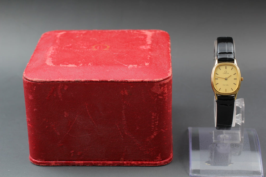 1984 Near MINT/Box OMEGA De Ville 20mm 591.0281 Quartz Gold Dial Women's Vintage
