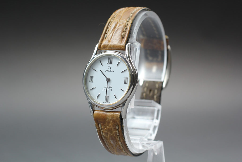 1981 Near MINT OMEGA De Ville 24mm 591.0094.1 Quartz White Roman Women's Vintage