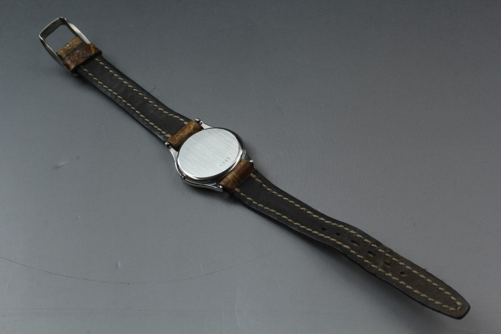 1981 Near MINT OMEGA De Ville 24mm 591.0094.1 Quartz White Roman Women's Vintage