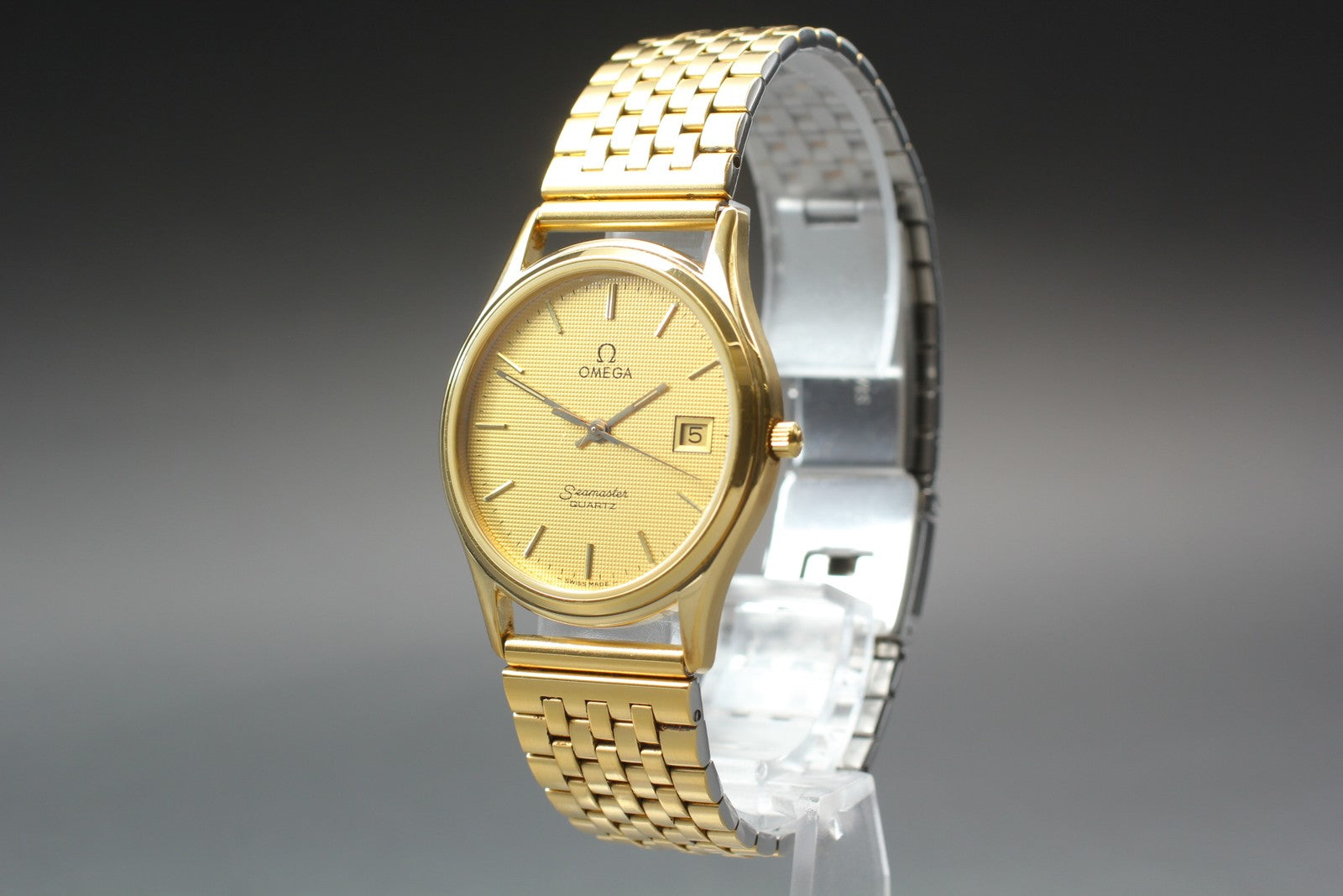 1984 Near MINT OMEGA Seamaster 33mm 196.0251 Quartz Gold Dial Men's Vintage