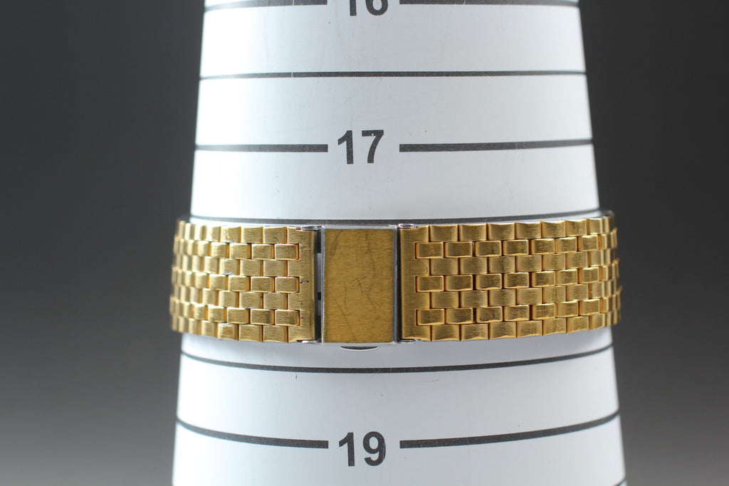1984 Near MINT OMEGA Seamaster 33mm 196.0251 Quartz Gold Dial Men's Vintage