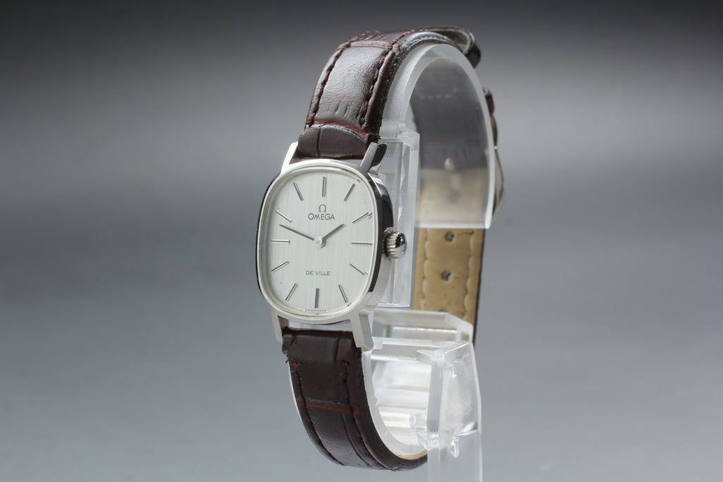 NOS 1975 OMEGA De Ville 21mm 511.0509 Manual Silver Dial Women's Watch Vintage