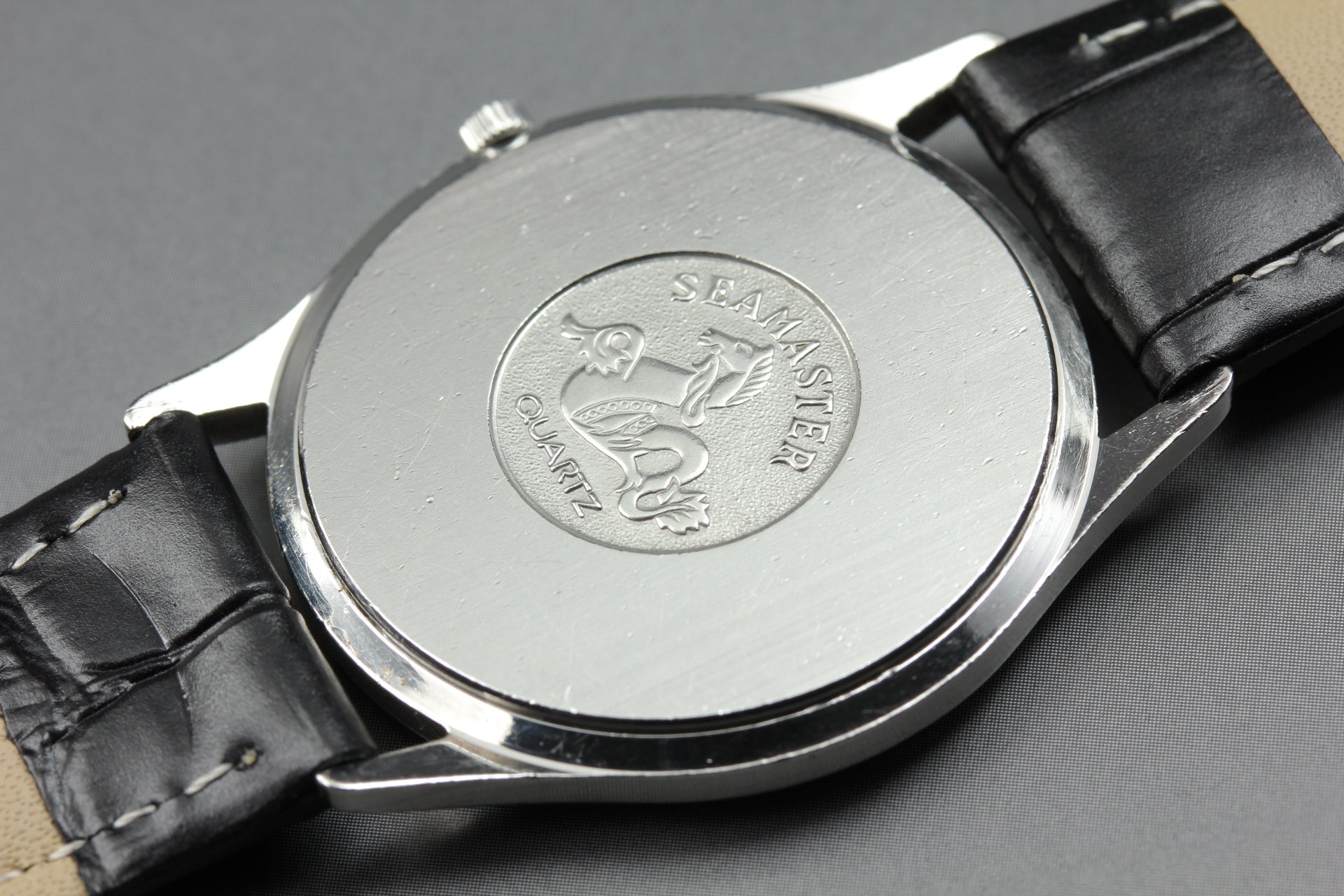 1987 Near MINT OMEGA Seamaster 33mm 196.0251 Quartz Silver Dial Men's Vintage