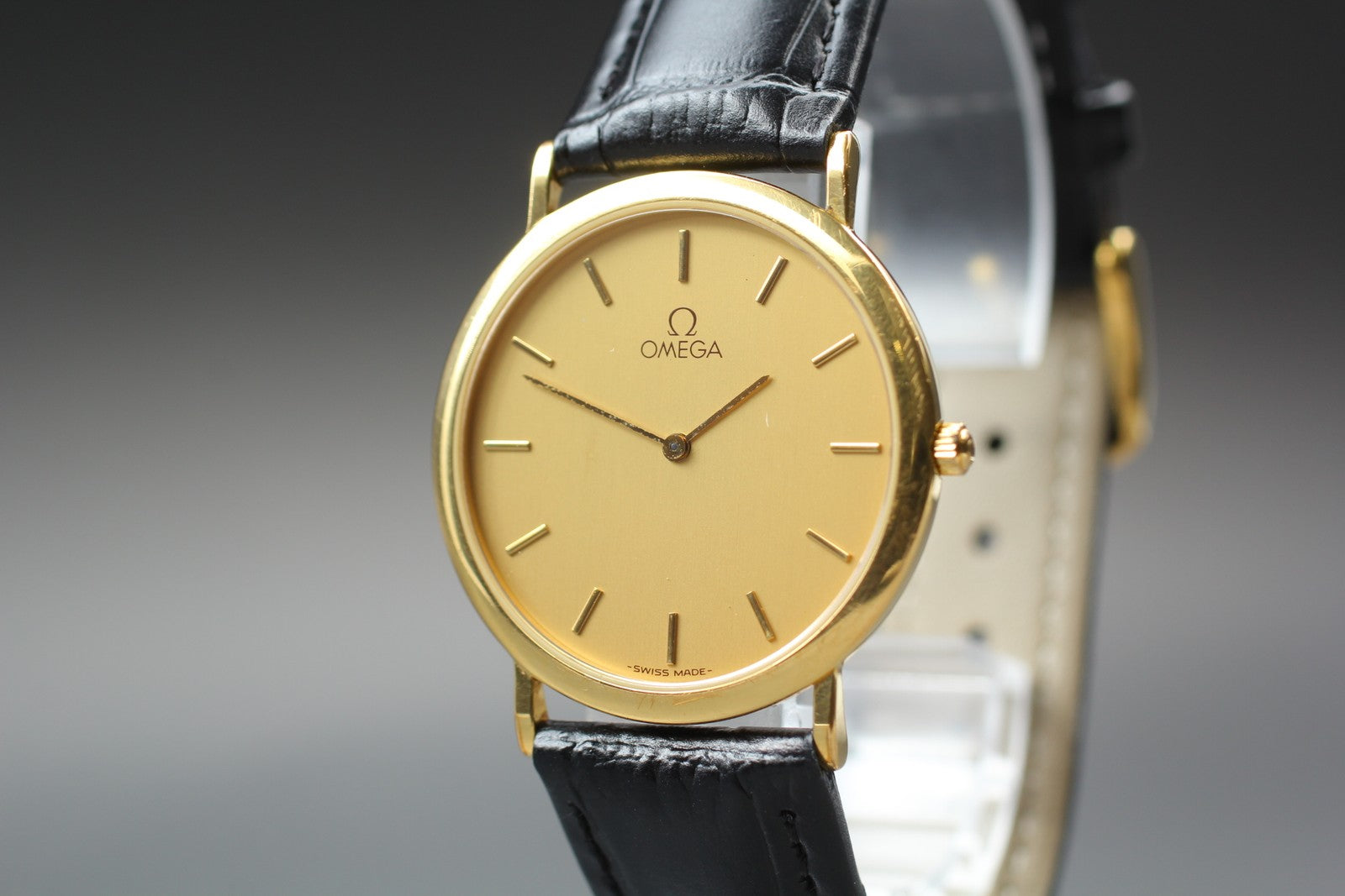 1991 Near MINT OMEGA De Ville 32mm 195.0075.2 Quartz Gold Dial Men's Vintage