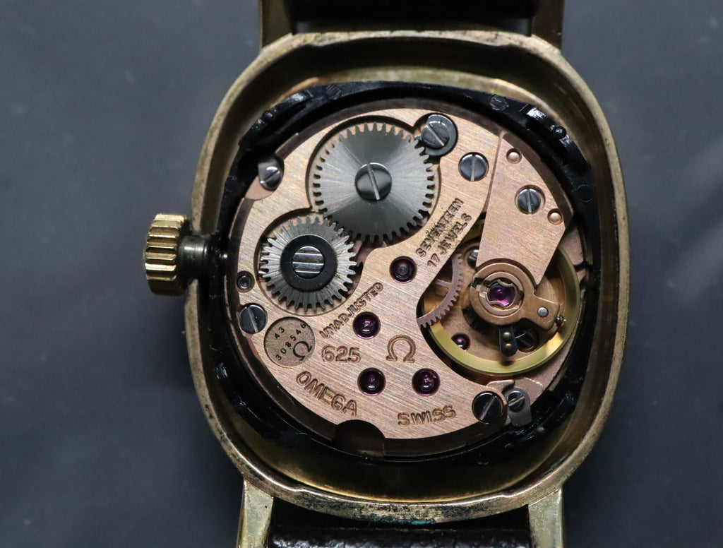 1979 Near MINT/Box OMEGA De Ville 21mm 511.0509 Manual Gold Dial Women's Vintage