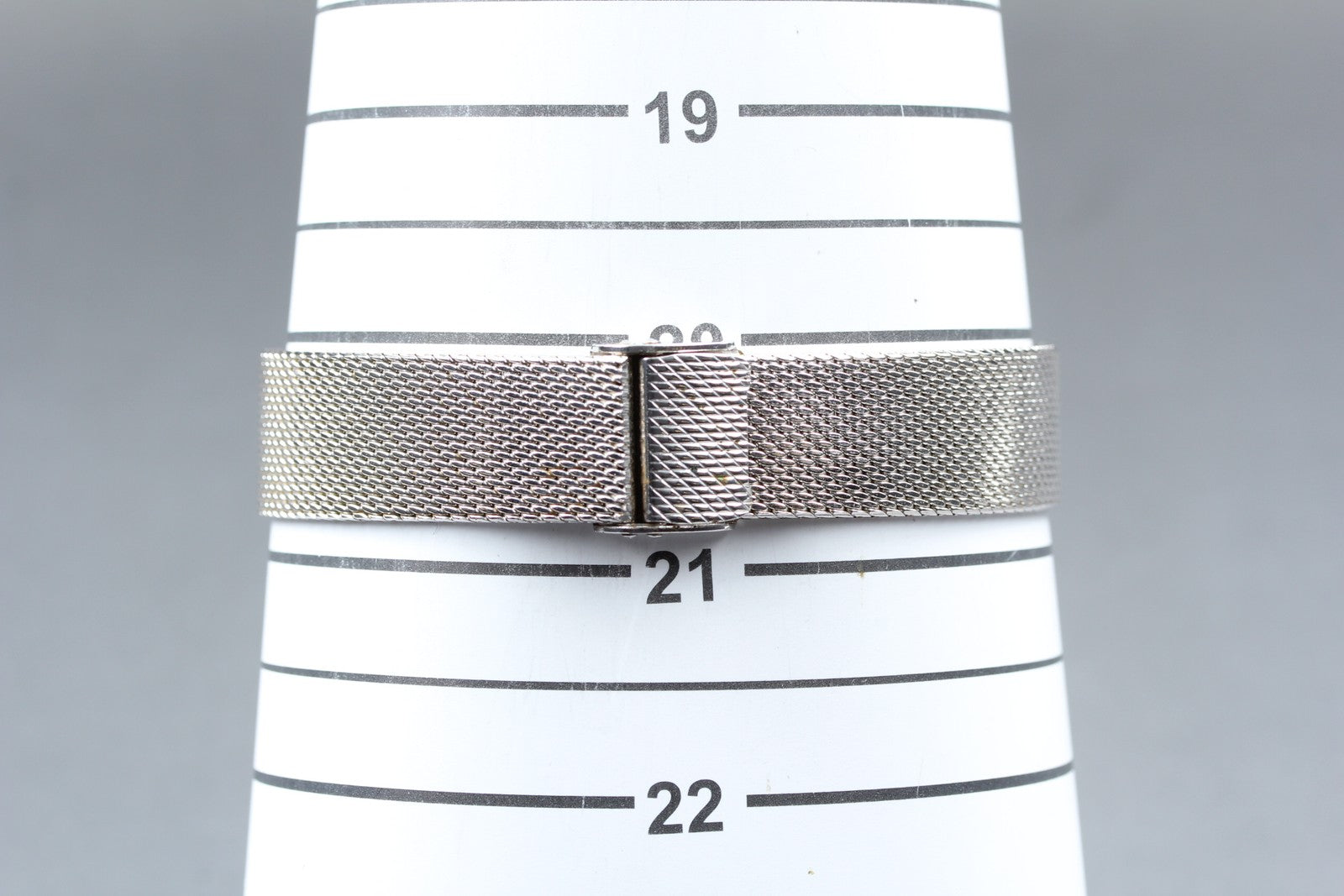1970 MINT OMEGA De Ville 33mm 111.077 Manual Silver Dial Men's Watch Vintage