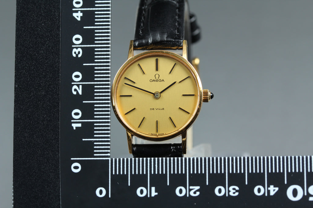 1977 Near MINT OMEGA De Ville 24mm 511.0392 Manual Gold Dial Women's Vintage