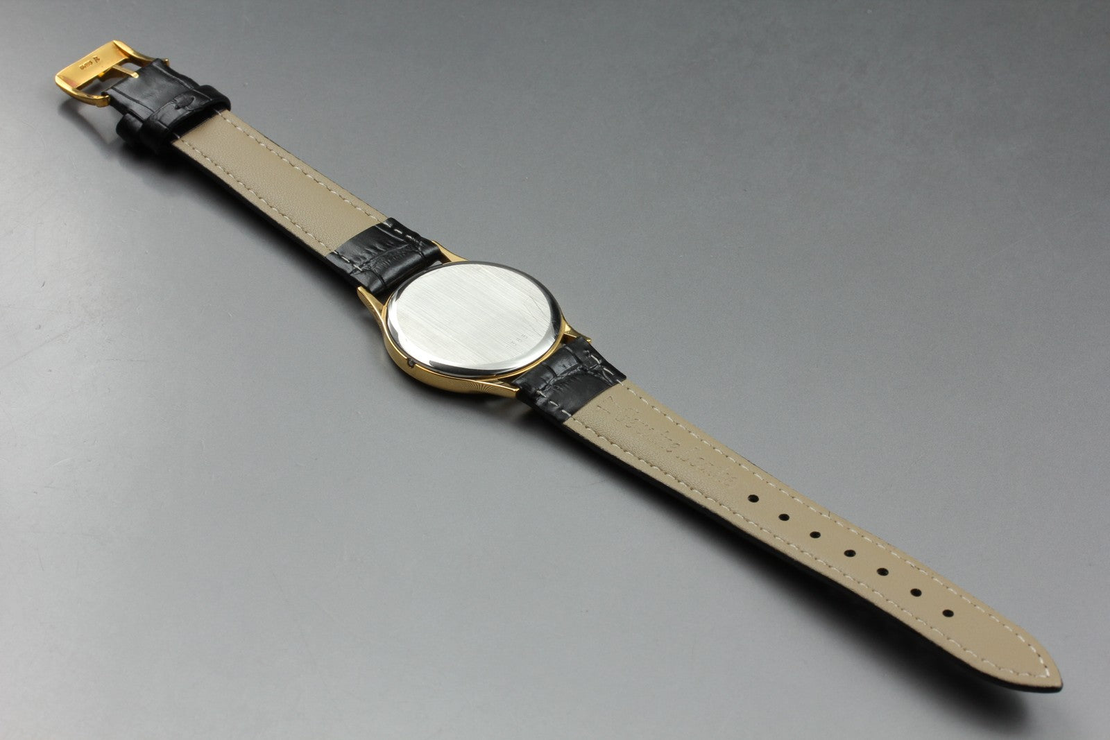 1982 Near MINT OMEGA De Ville 32mm 191.0130.1 Quartz Gold Dial Men's Vintage
