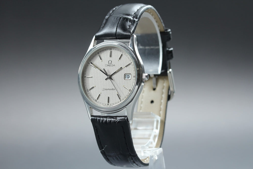 1980s Near MINT OMEGA Seamaster 33mm 196.0251 Quartz Silver Dial Men's Vintage