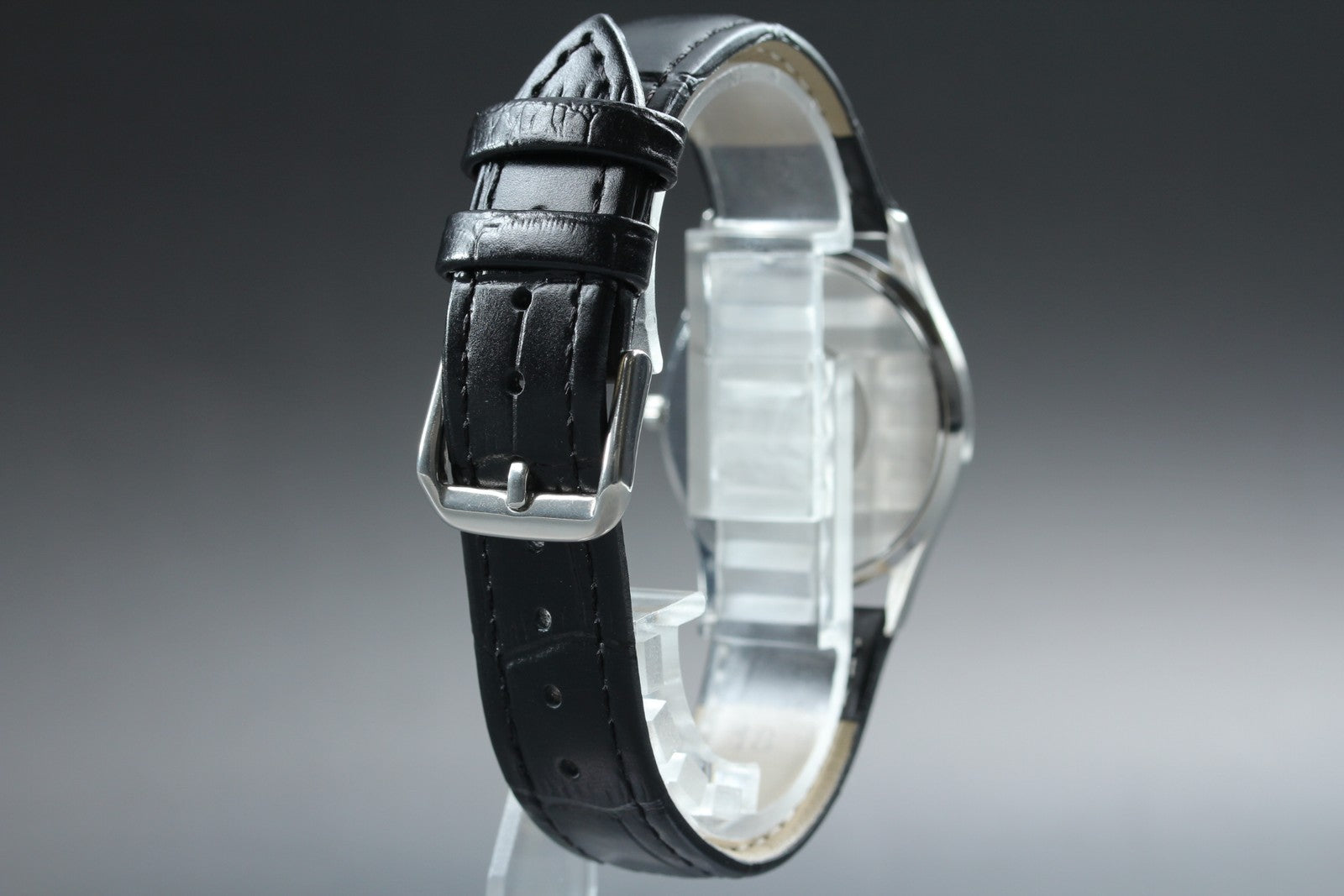 1980s Near MINT OMEGA Seamaster 33mm 196.0251 Quartz Silver Dial Men's Vintage