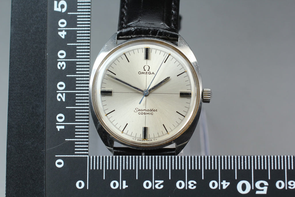 Near MINT OMEGA Seamaster COSMIC 35mm 135.017 Manual Silver Dial Men's Vintage