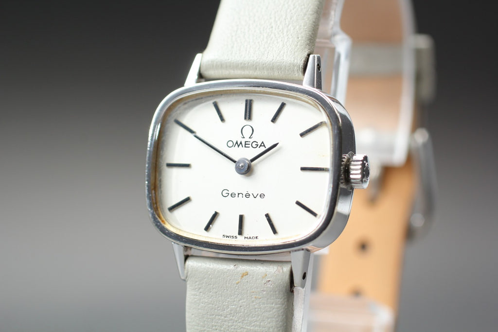 1976 Near MINT OMEGA Geneve 24mm 511.413 Manual White Dial Women's Watch Vintage