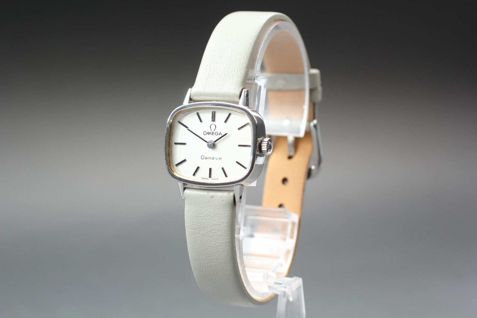 1976 Near MINT OMEGA Geneve 24mm 511.413 Manual White Dial Women's Watch Vintage