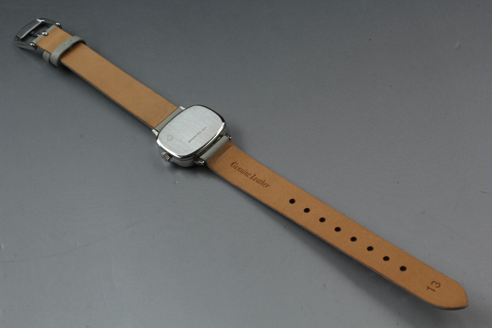 1976 Near MINT OMEGA Geneve 24mm 511.413 Manual White Dial Women's Watch Vintage