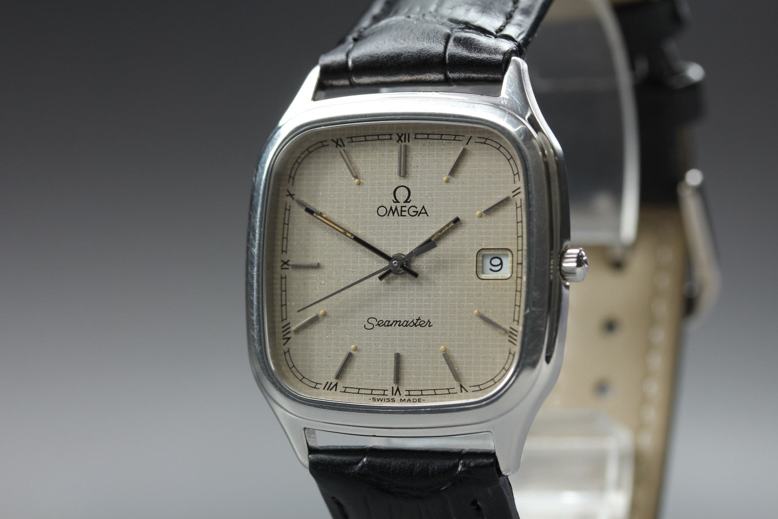 1987 OMEGA Seamaster 196.0311 31mm Quartz Silver Dial Men's Vintage Near MINT