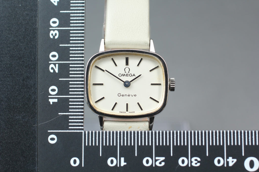1976 Near MINT OMEGA Geneve 24mm 511.413 Manual White Dial Women's Watch Vintage