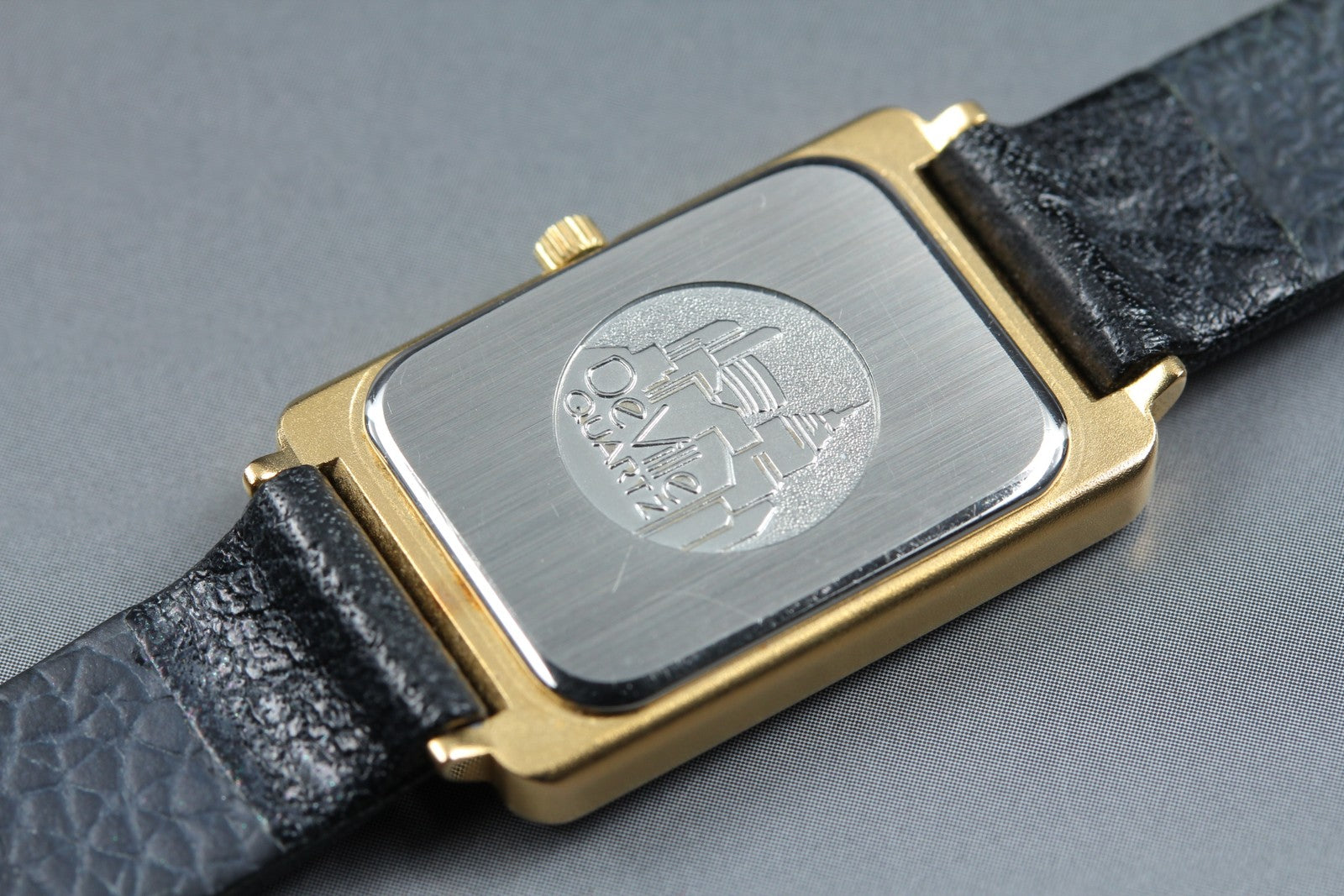 1985 Near MINT OMEGA De Ville 19mm 595.0084 Quartz Black Dial Women's Vintage