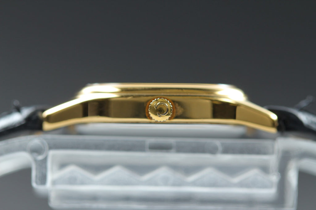 1984 Near MINT/Box OMEGA De Ville 20mm 591.0380 Quartz Gold Dial Women's Vintage