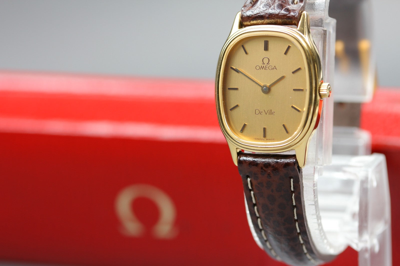 1985 Near MINT/Box OMEGA De Ville 20mm 591.0381 Quartz Gold Dial Women's Vintage