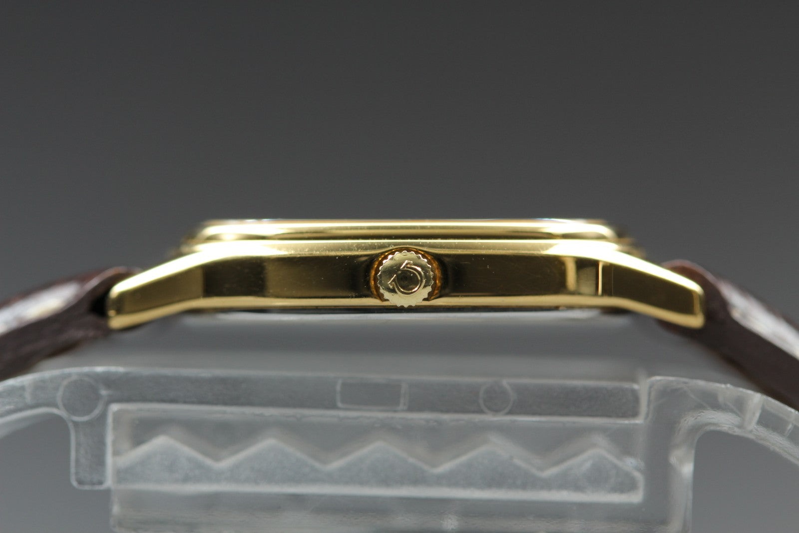 1985 Near MINT/Box OMEGA De Ville 20mm 591.0381 Quartz Gold Dial Women's Vintage
