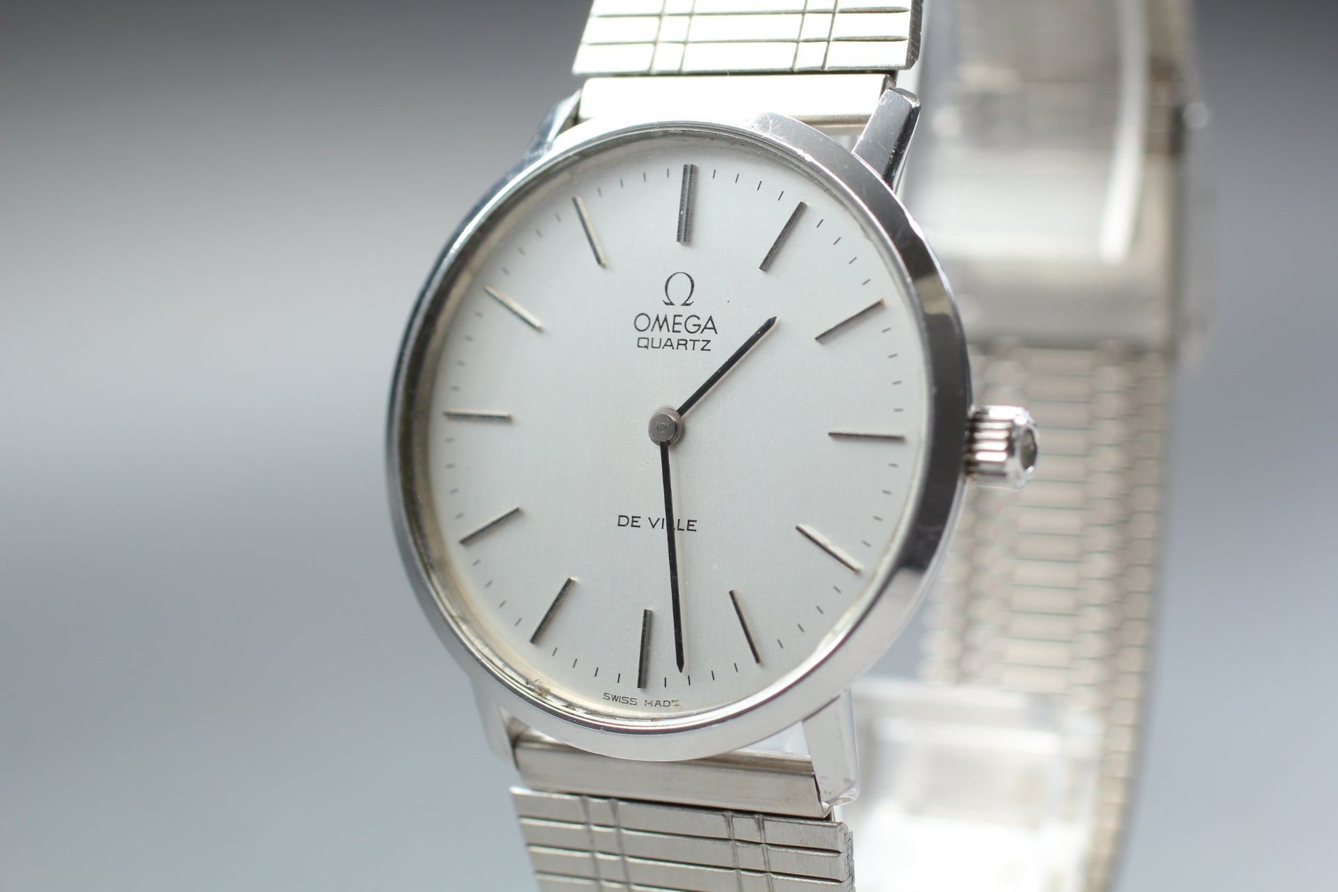 1977 Near MINT OMEGA De Ville 34mm 191.0044 Quartz Silver Dial Men's Watch JAPAN