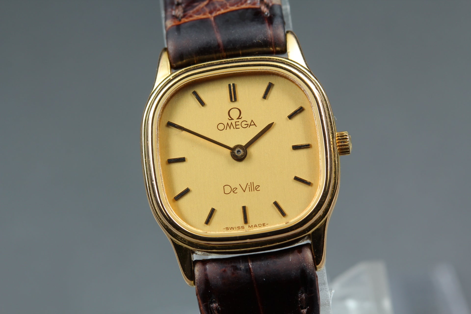 1984 w/BOX OMEGA De Ville 591.0280 20mm Quartz Gold Dial Women's Watch Exc+5
