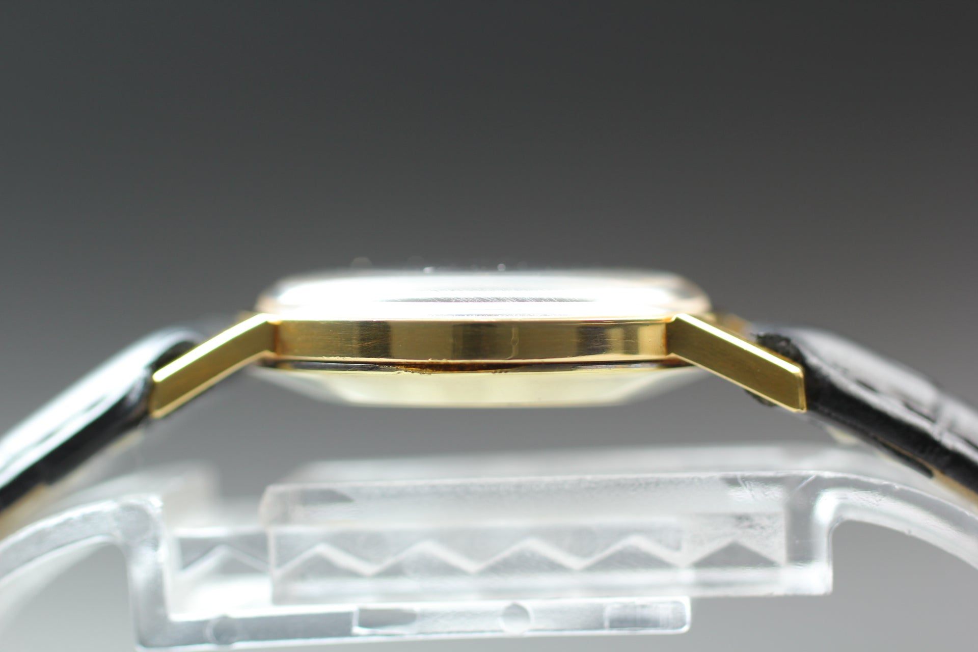 1964 Near MINT OMEGA 24mm 511.021 Manual Champagne Gold Dial Women's Vintage