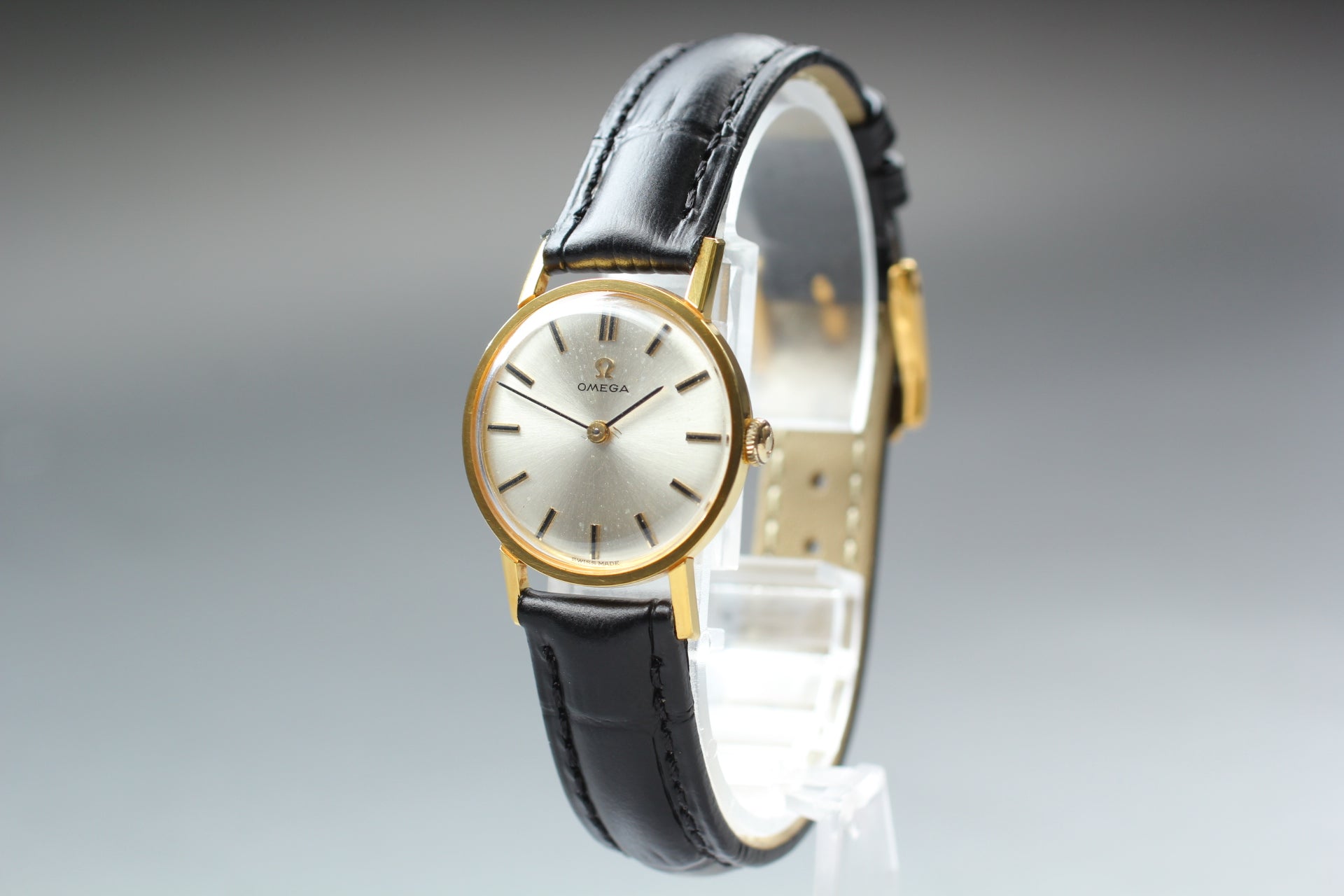 1964 Near MINT OMEGA 24mm 511.021 Manual Champagne Gold Dial Women's Vintage