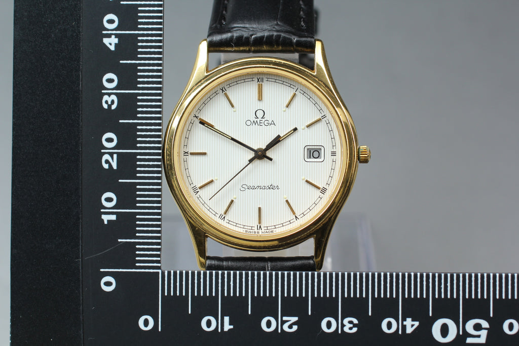 1984 Near MINT OMEGA Seamaster 33mm 196.0251 Quartz White Roman Men's Vintage