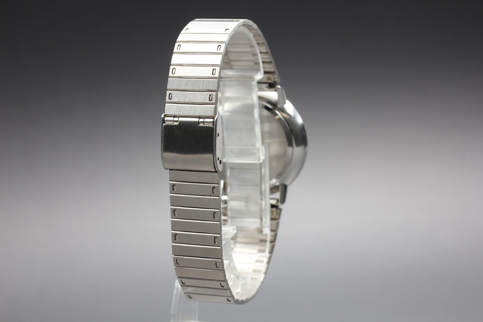 1977 Near MINT OMEGA De Ville 191.0044 34mm Quartz Silver Dial Men's Vintage