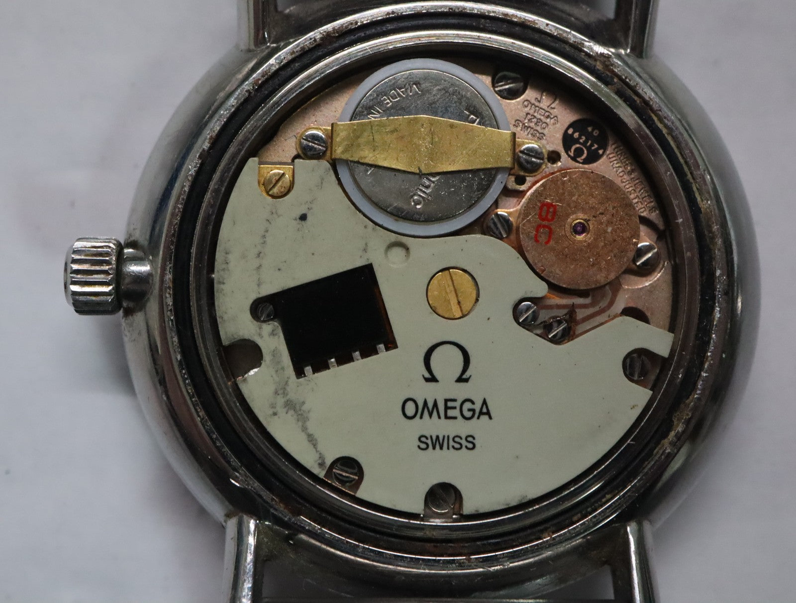 1977 Near MINT OMEGA De Ville 191.0044 34mm Quartz Silver Dial Men's Vintage